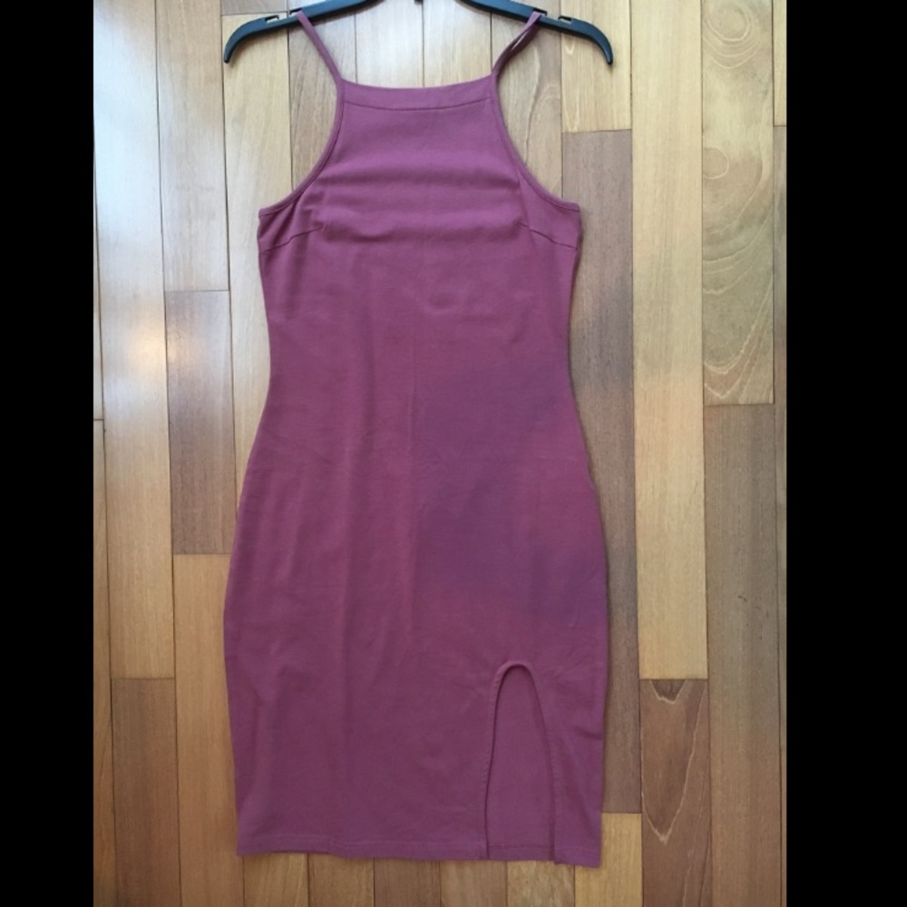 Fitted pink dress.